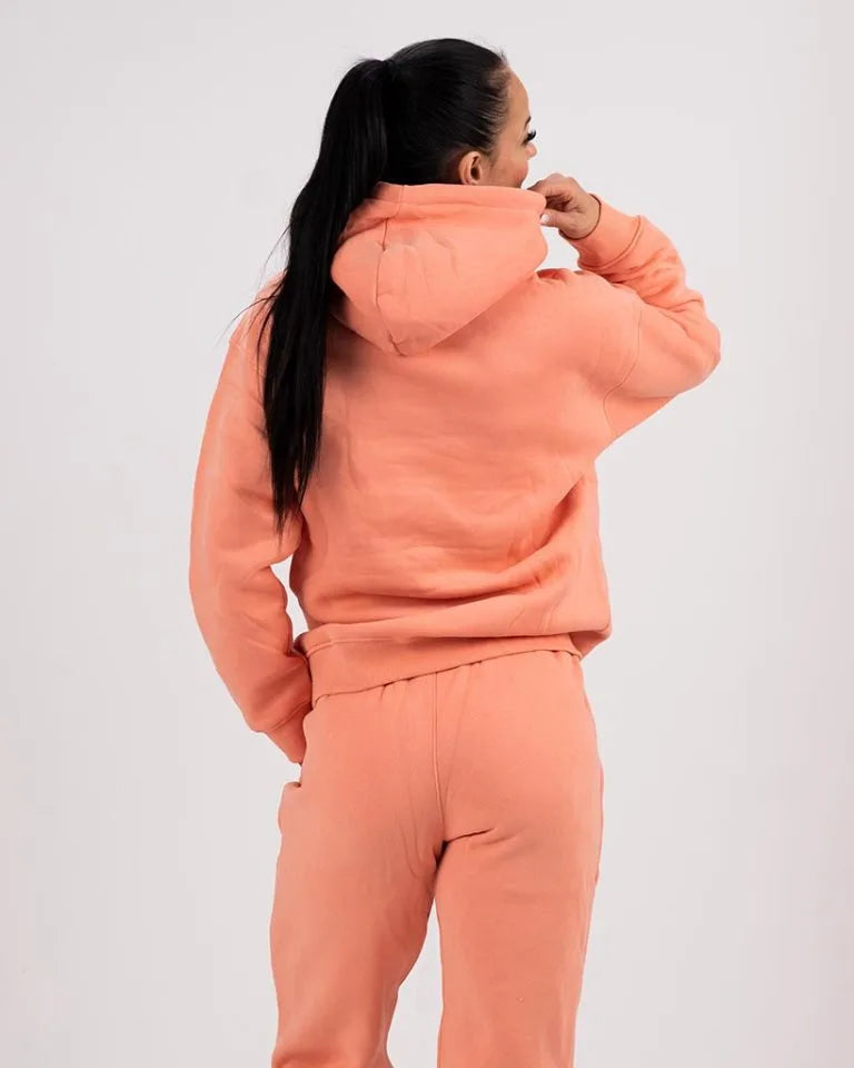VEVAwear Soft Hoodie Peachy Orange – pogled s strani