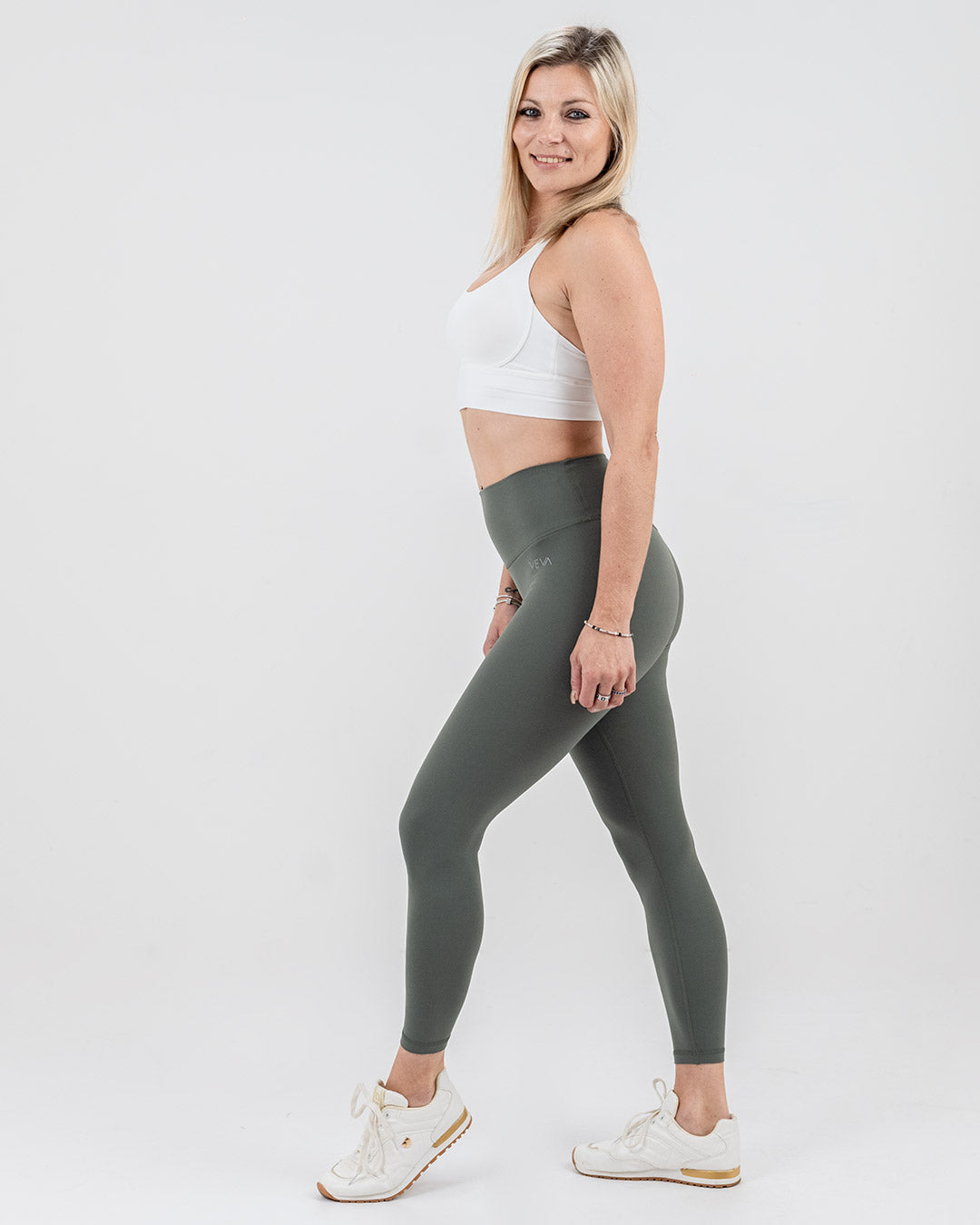 VEVAwear Feather Light Leggings Eucalyptus Green – worn by model, side view