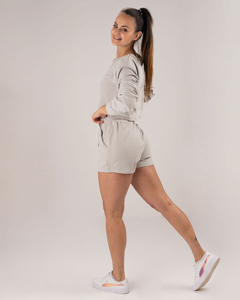 VEVAwear Super Cozy Set Pearl Grey – pogled s strani