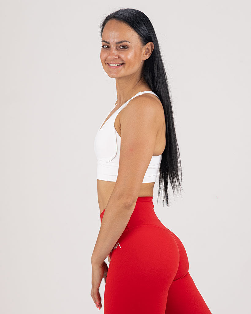 VEVAwear Feather Short Sports Bra White – detajl izdelka