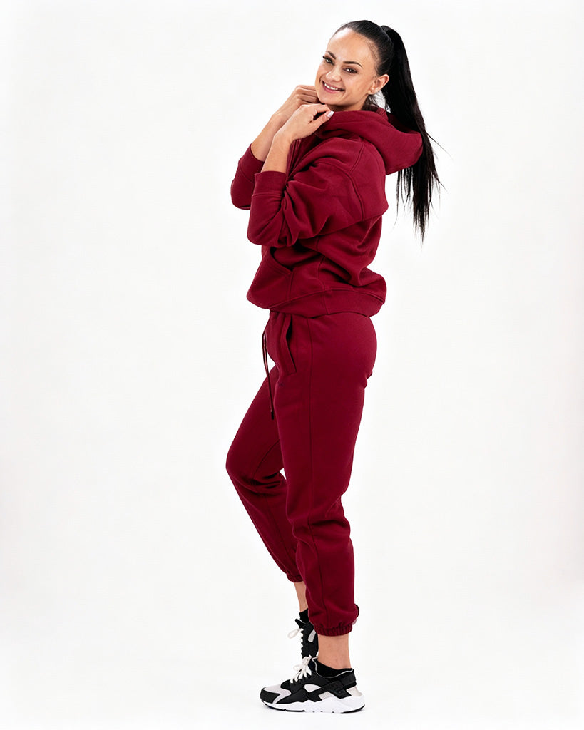VEVAwear Soft Long Pants Wine Red – lifestyle shot